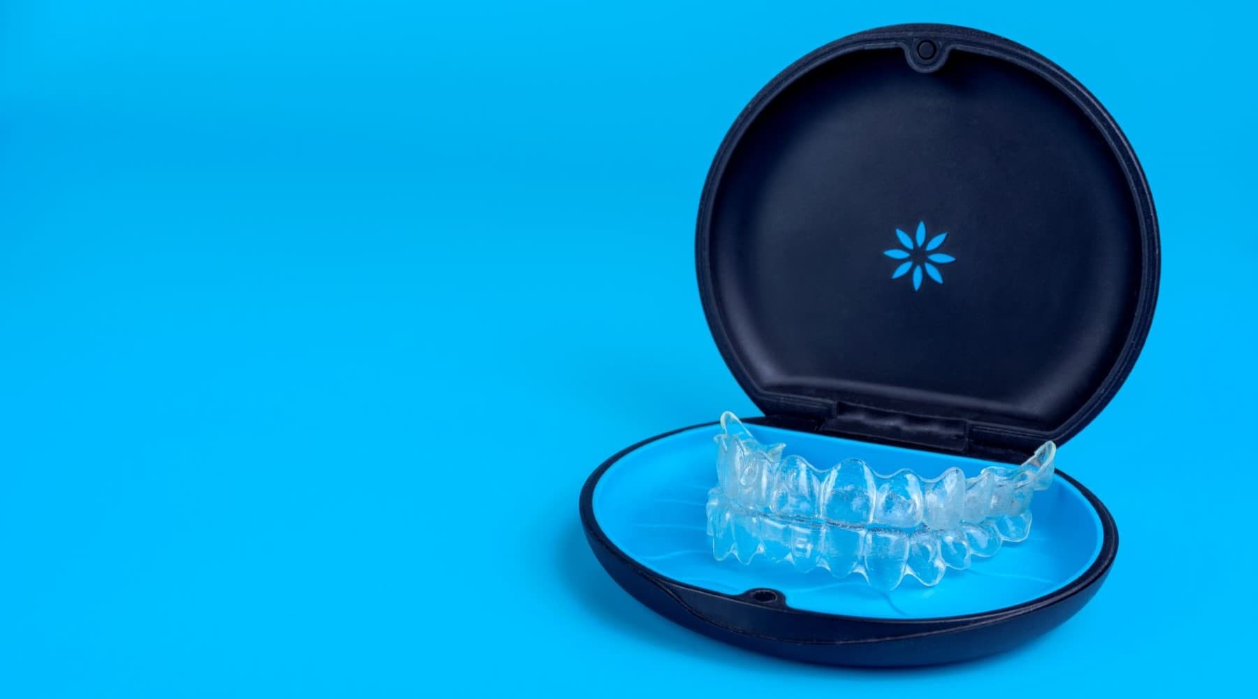 Điều trị niềng răng trong suốt Invisalign tại Greenfield Dental