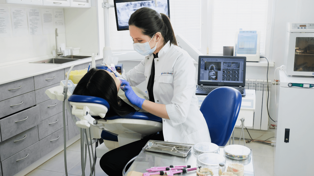 Cấy Ghép Implant Nha Khoa Cho Người Bệnh Tiểu Đường: Những Điều Cần Biết